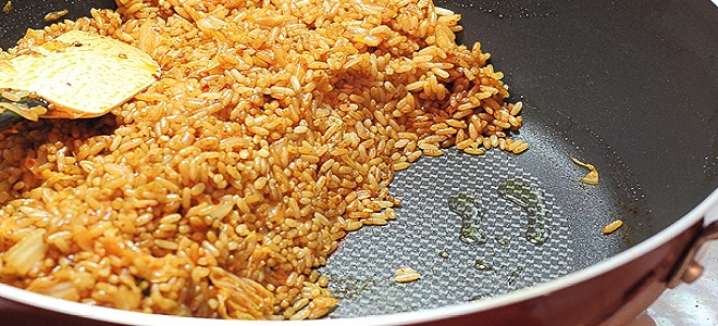 Kako kuhati ocvrt riž