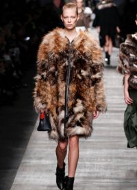 Модни тенденции на кожените палта 2015