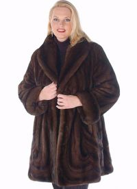 крзнени капути за гојазне жене 5