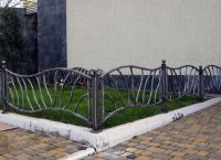 Баштенска ограда 10