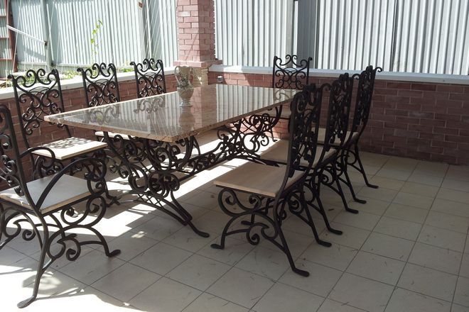 6 metalowy stół ogrodowy