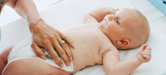 gaziki i kolki u noworodków, co robić