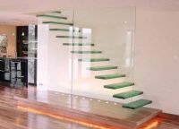 Стъклени стълби2