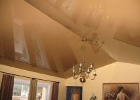 Lesklé stropní stropy: klady a zápory2