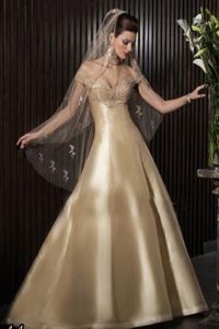 Złota suknia ślubna 8