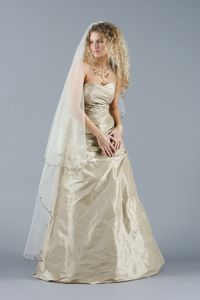 Zlaté svatební šaty 9