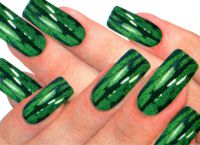 zielony manicure 11