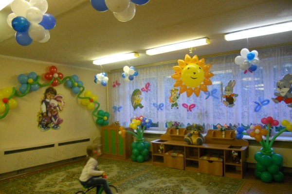 група декорация за пролет в детска градина 5