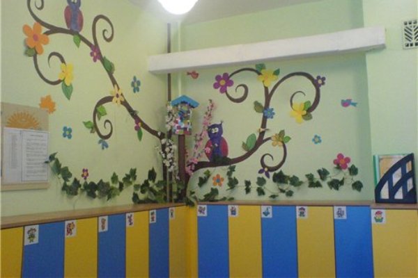 групова декорация за пролет в детска градина 7