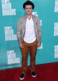 Джош Хатчерсон на MTV Movie Awards 2012