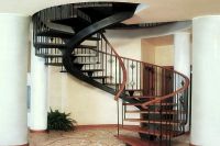 zasnovo koridorja s stopnicami 1