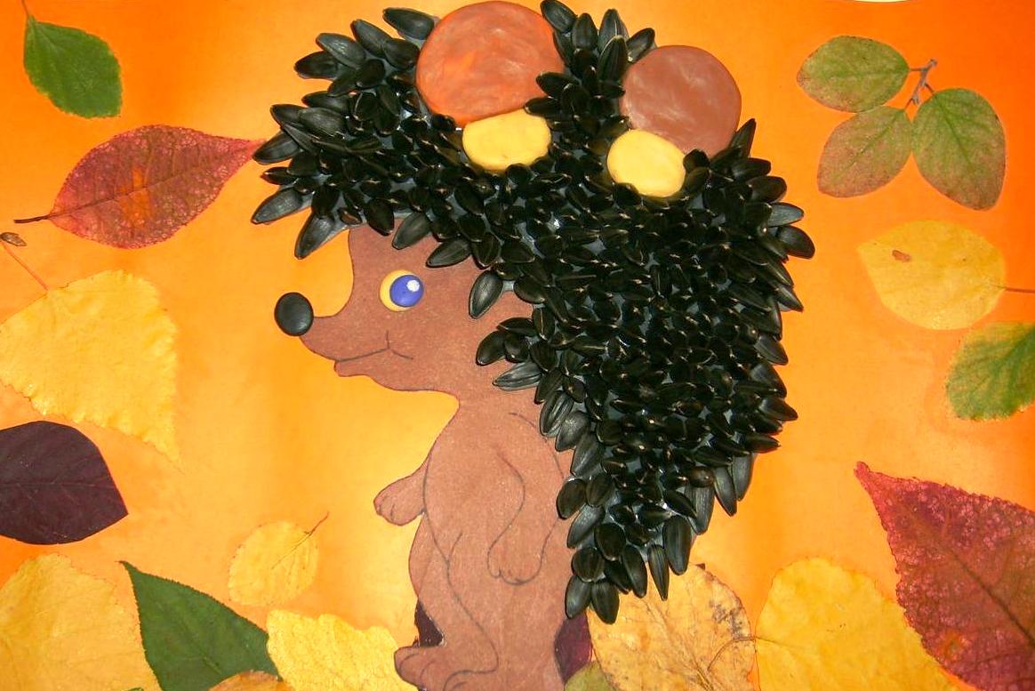 domácího ježka ze slunečnicových semen a plastelínu11