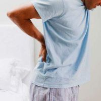 симптомите на лумбалната част на гръбначния стълб на междузвездната херния