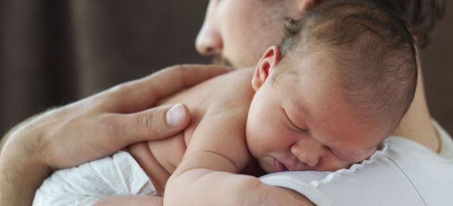 Как да спрем хълцането на новородено