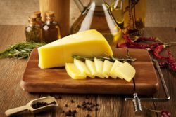 domácí pevný sýr