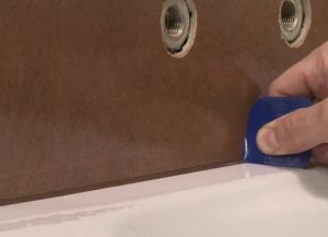 Kako staviti pločice u kupaonicu70