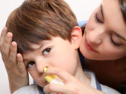 jak prawidłowo umyć nos niemowlęcia