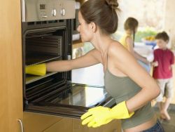 Как почистить духовку
