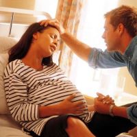 Како почиње симптом рођења?
