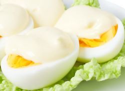 варени пилешки яйца калории