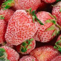 калории замразени ягоди