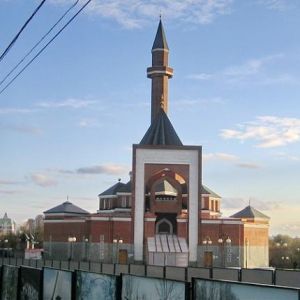 колико џамија у Москви 5-а