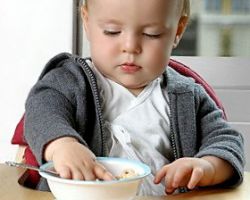 сколько смеси должен съедать ребенок