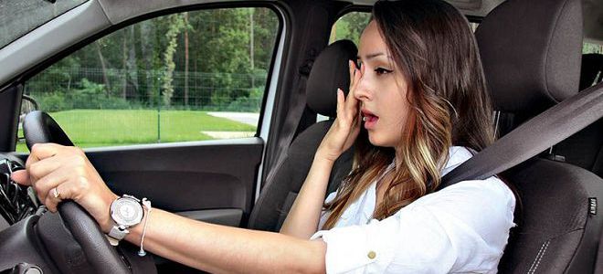 как да се справя със съня по време на шофиране