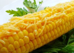 jak gotować kukurydzę na patelni
