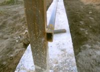 Как да се изгради ограда от велпапе 23