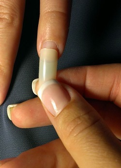 Jak rozwijać paznokcie akrylem 6