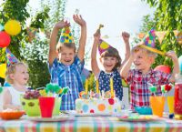 Како прославити дечак рођендан 2 године3