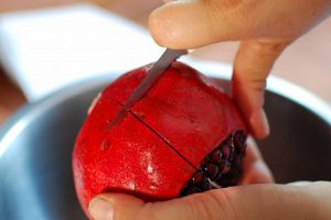 Jak rychle vyčistit granátové jablko 3