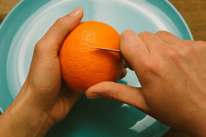 Jak szybko i łatwo wyczyścić pomarańczę 1