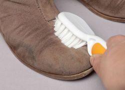 Kako očistiti suede čevlje1