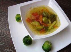 как да готвя супа с замразени брюкселско зеле