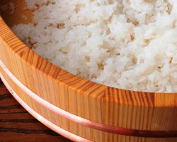 пиринач за рецепт за кување суши