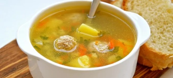 krompirjeva juha z mesnimi kroglicami