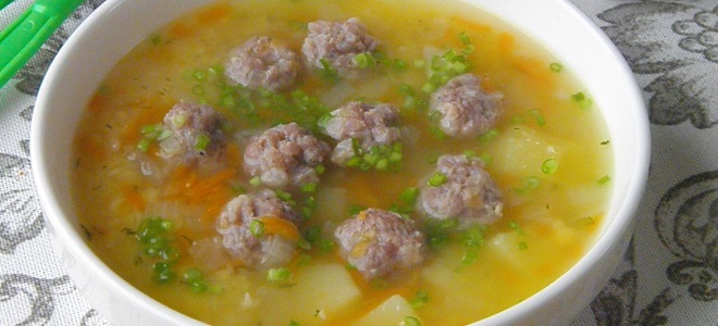 grahovo juho z mesnimi kroglicami
