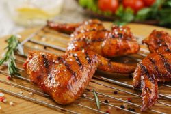 kako kuhati piščančja krila v okusni pečici