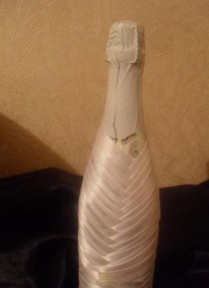 Как да украсим бутилка шампанско 6