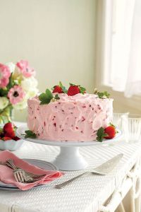 Как да красим украсяваме торта с ягоди у дома 2