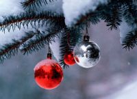 како украсити божићно дрво8