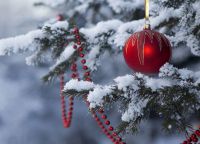 како украсити божићно дрво9