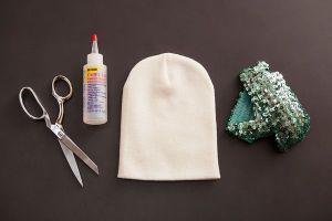 Како украсити плетени шешир2