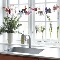 Како украсити прозор у кухињи1