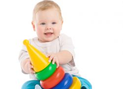 Kako razviti dijete u 8 mjeseci