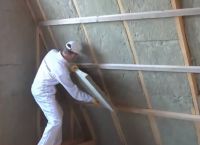Как да изолира тавана в частна къща9