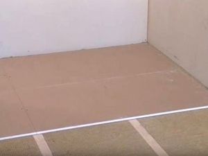 Как да изолирате пода в частна къща