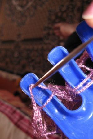 jak robić na drutach szalik z danteli 7